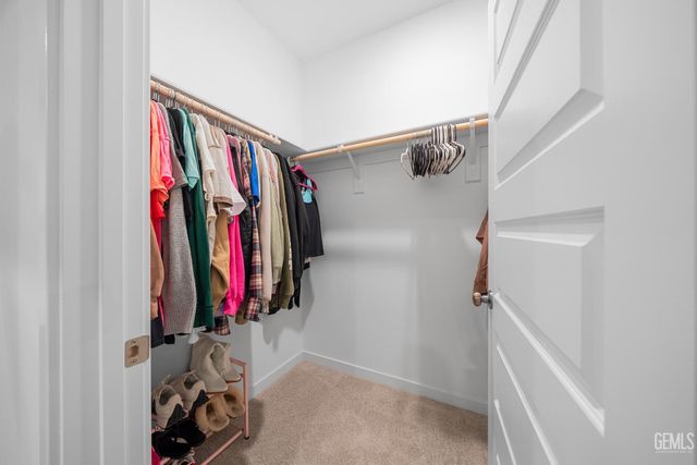 8905 Royston Drive, Shafter, CA 93263