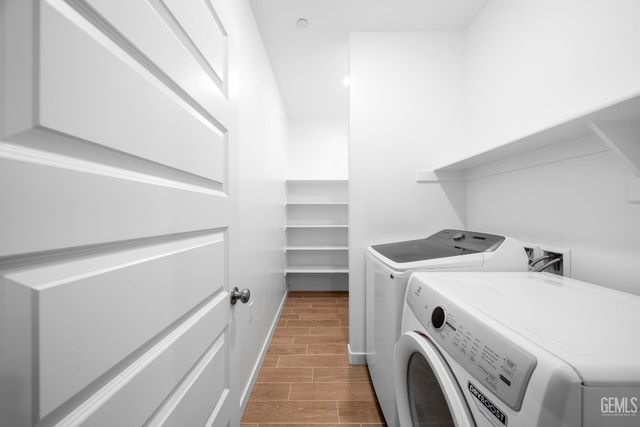 8905 Royston Drive, Shafter, CA 93263