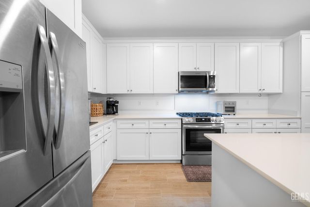 8905 Royston Drive, Shafter, CA 93263