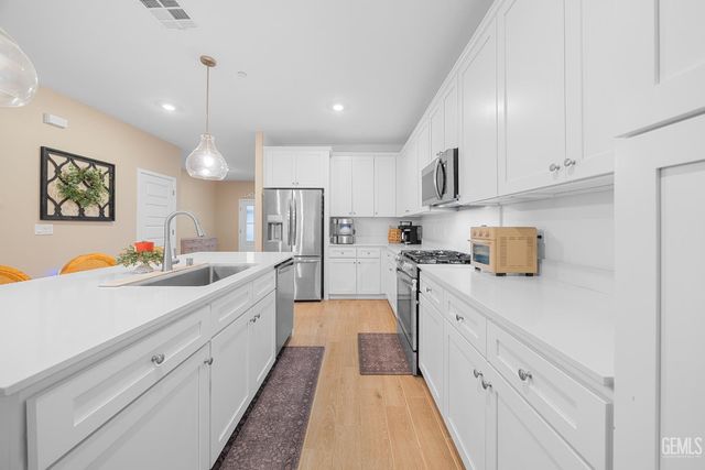 8905 Royston Drive, Shafter, CA 93263