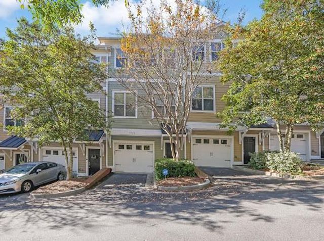 1960 Sterling Oaks Circle NE, Atlanta, GA 30319