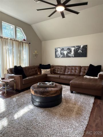 3012 Comanche, Sulphur, OK 73086