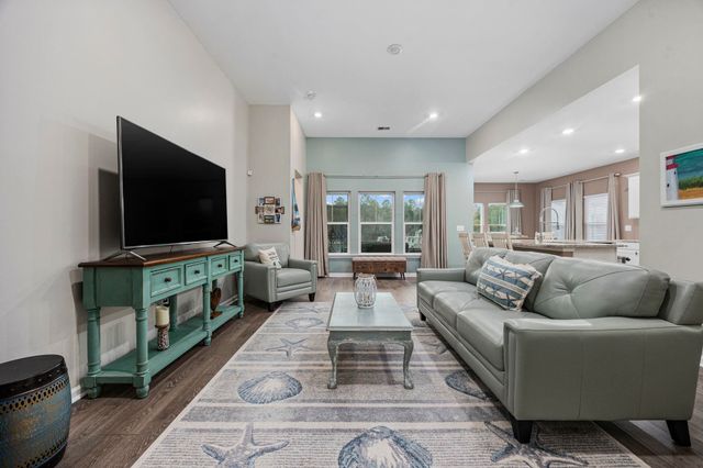 5635 Whitebark Dr., Myrtle Beach, SC 29577