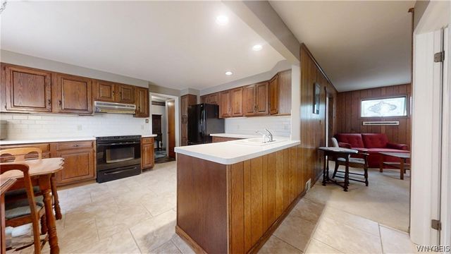 349 Maynard Dr, Amherst, NY 14226