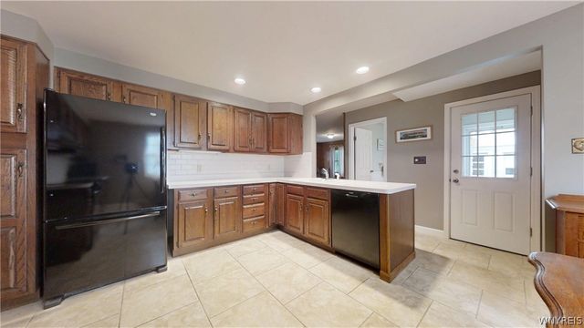 349 Maynard Dr, Amherst, NY 14226