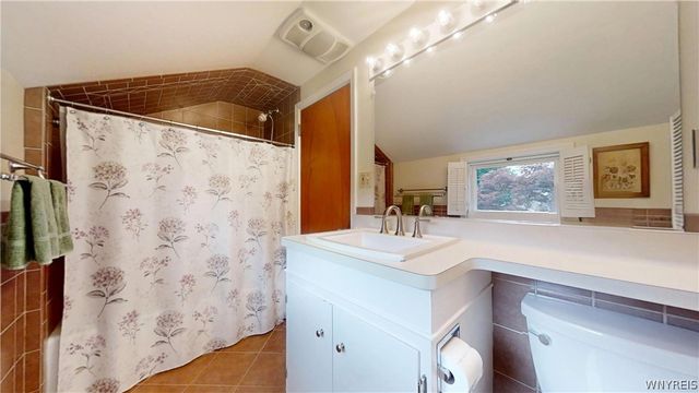 349 Maynard Dr, Amherst, NY 14226