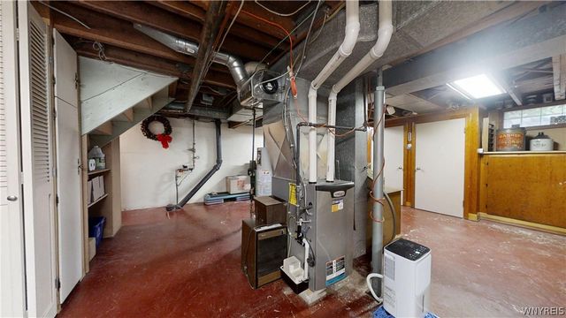 349 Maynard Dr, Amherst, NY 14226