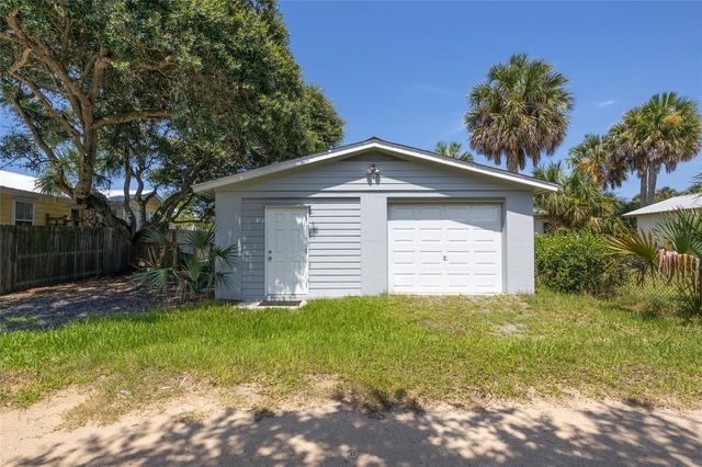 904 S DAYTONA AVENUE, Flagler Beach, FL 32136
