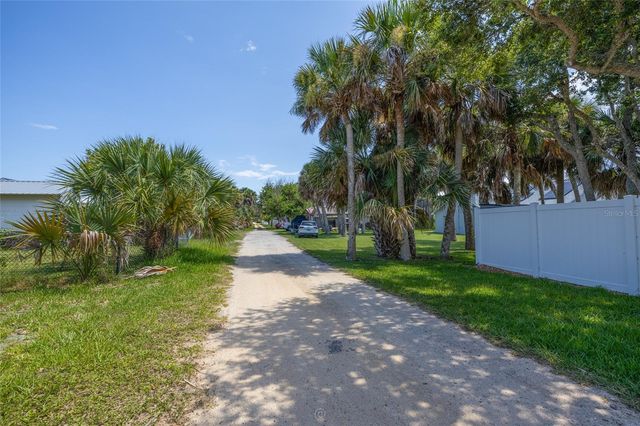 904 S DAYTONA AVENUE, Flagler Beach, FL 32136