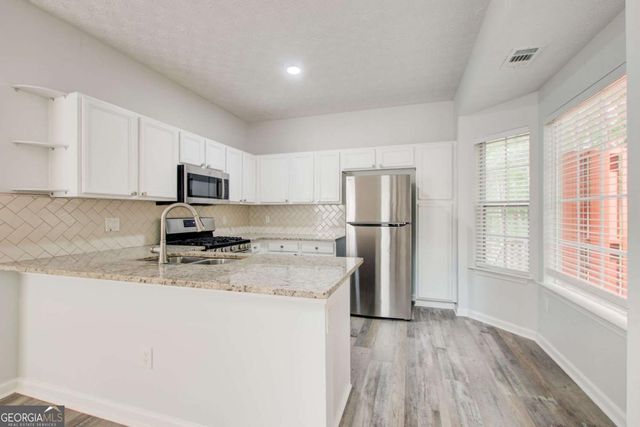 2470 Stonegate Drive NW, Acworth, GA 30101