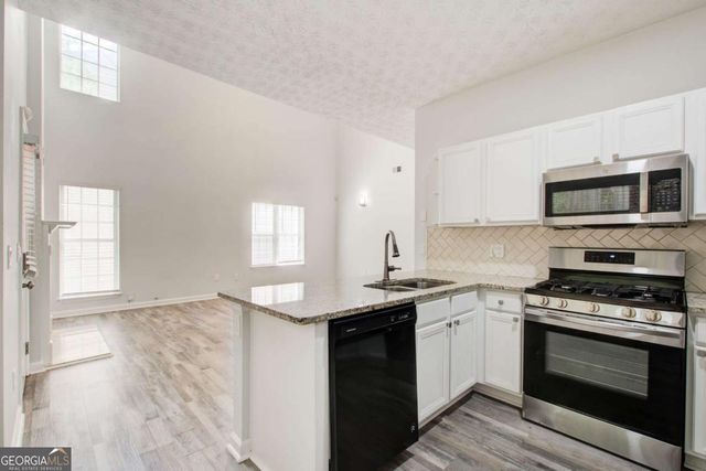 2470 Stonegate Drive NW, Acworth, GA 30101