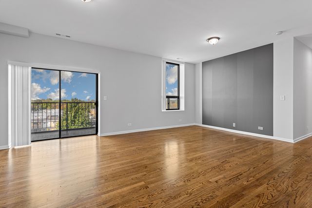 2451 W Howard Street 307, Chicago, IL 60645