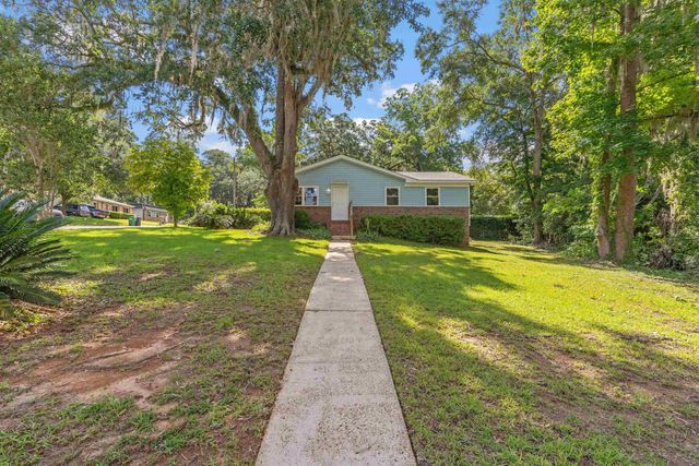 2815 Nepal Drive, Tallahassee, FL 32303