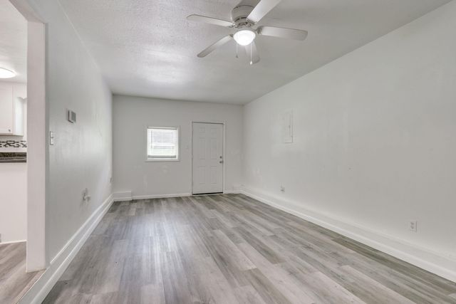 2815 Nepal Drive, Tallahassee, FL 32303