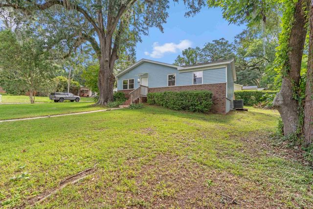 2815 Nepal Drive, Tallahassee, FL 32303