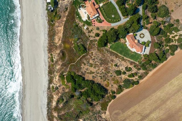 112 Holiday Drive, La Selva Beach, CA 95076