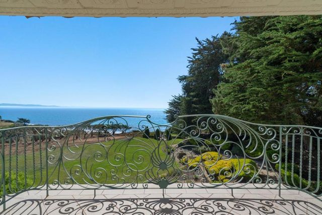 112 Holiday Drive, La Selva Beach, CA 95076