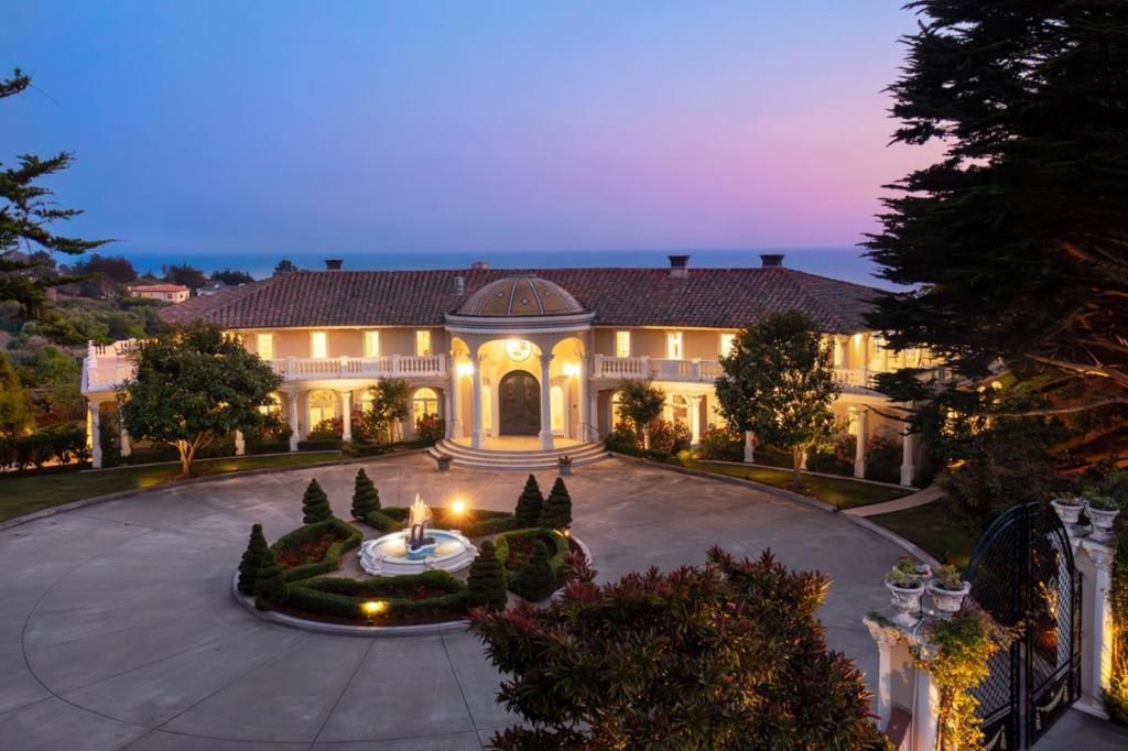 Image 10 of property listing at 112 Holiday Drive, La Selva Beach, CA 95076