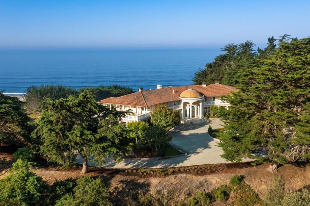 Image 17 of property listing at 112 Holiday Drive, La Selva Beach, CA 95076