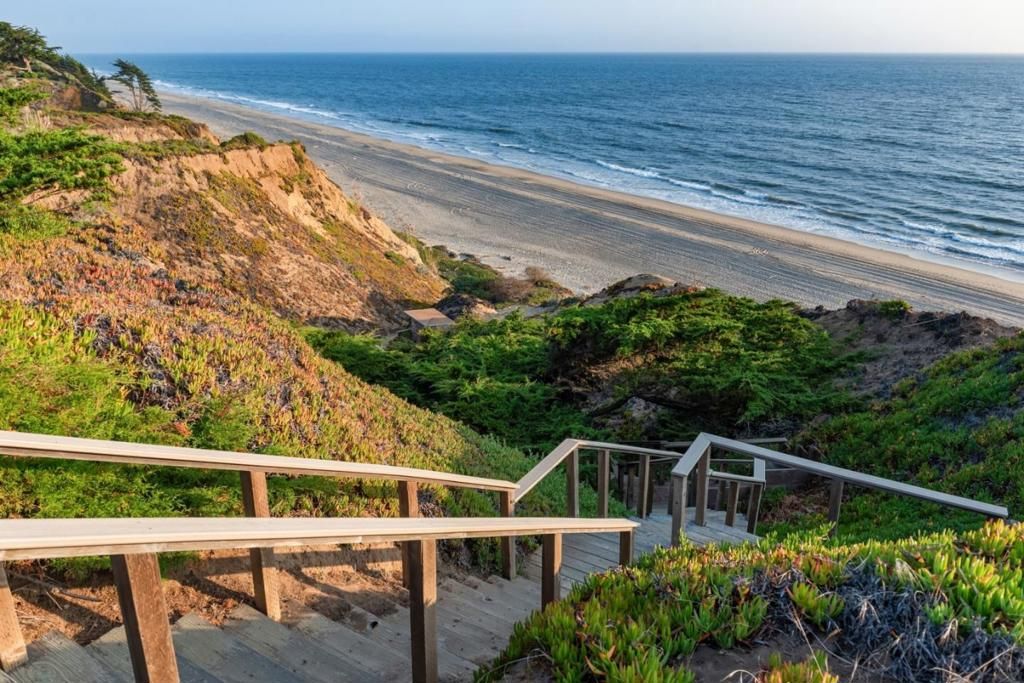Image 22 of property listing at 112 Holiday Drive, La Selva Beach, CA 95076