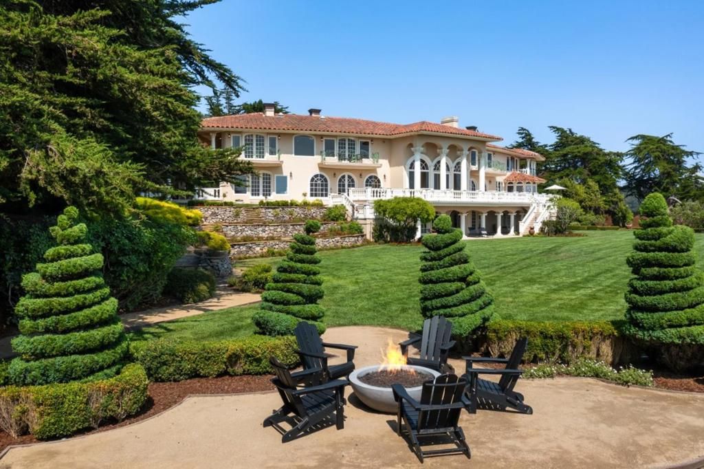 Image 24 of property listing at 112 Holiday Drive, La Selva Beach, CA 95076