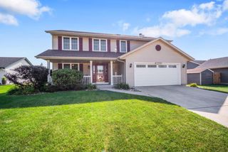 10384 S Katie DRIVE, Oak Creek, WI 53154