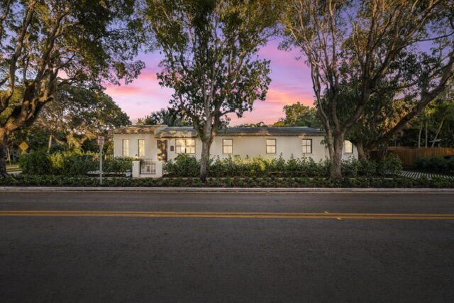 2100 Lake Avenue, West Palm Beach, FL 33401