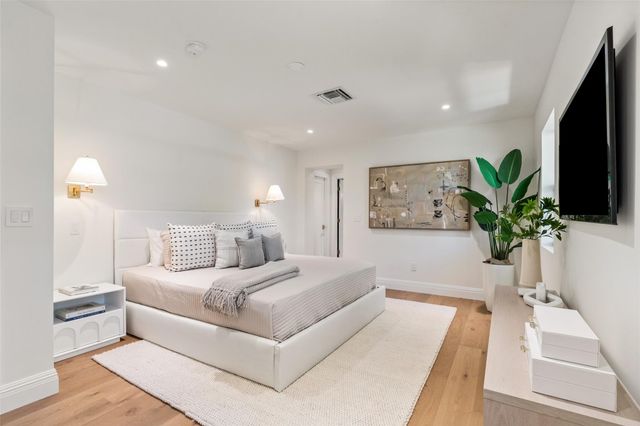 2100 Lake Avenue, West Palm Beach, FL 33401