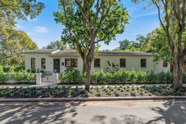 2100 Lake Avenue, West Palm Beach, FL 33401