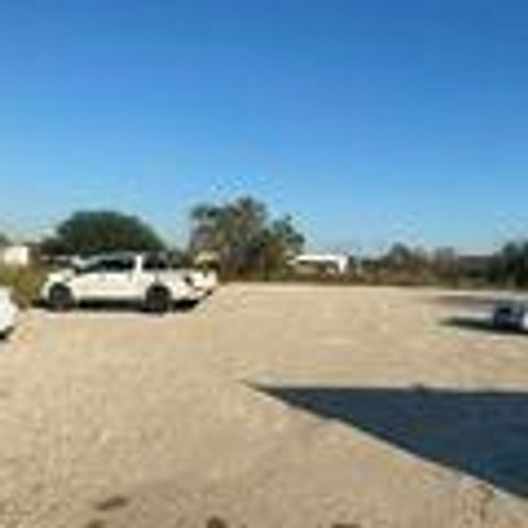 7525 Sanders Road, Rosharon, TX 77583