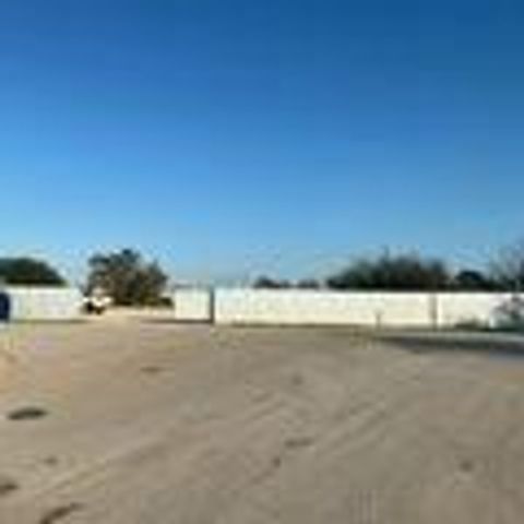 7525 Sanders Road, Rosharon, TX 77583