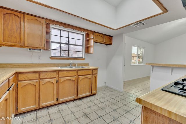 3700 LA LUZ Avenue, B, El Paso, TX 79903