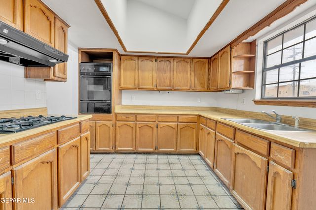 3700 LA LUZ Avenue, B, El Paso, TX 79903