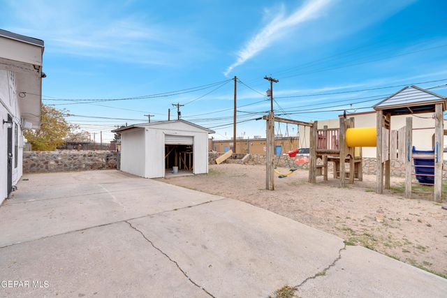 3700 LA LUZ Avenue, B, El Paso, TX 79903