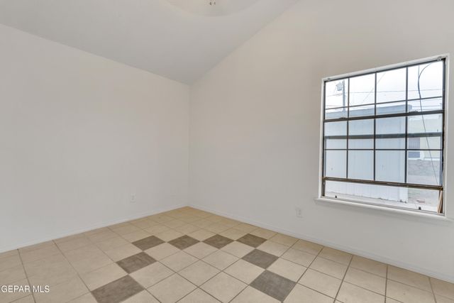 3700 LA LUZ Avenue, B, El Paso, TX 79903