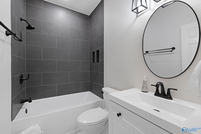 155 Springside Path, Harvest, AL 35749