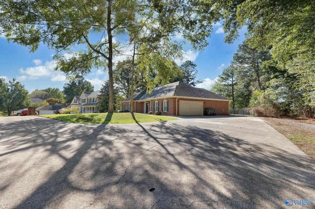 155 Springside Path, Harvest, AL 35749