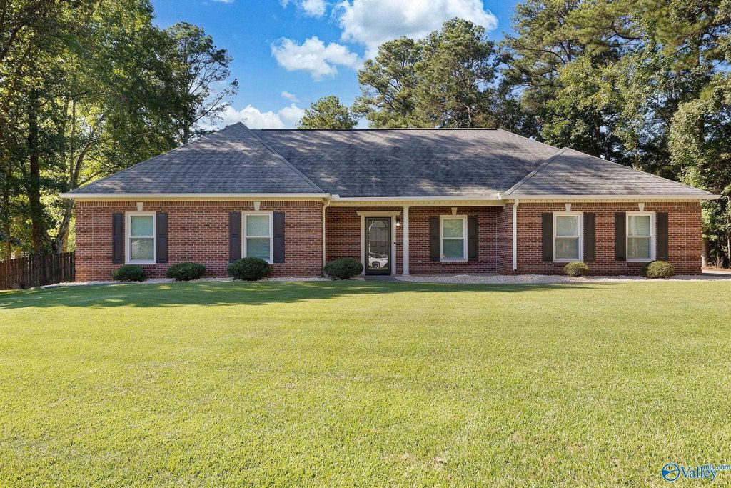 155 Springside Path, Harvest, AL 35749