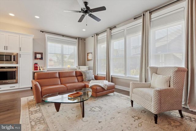 301 W SQUIRE DR, Newtown Square, PA 19073