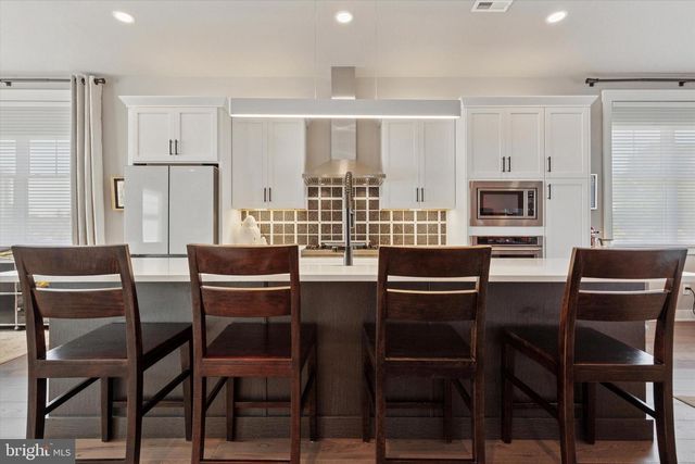 301 W SQUIRE DR, Newtown Square, PA 19073