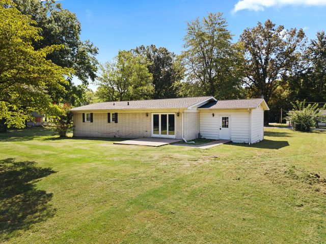 156 W 3rd Avenue, Calvert City, KY 42029