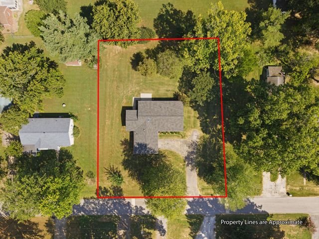 156 W 3rd Avenue, Calvert City, KY 42029