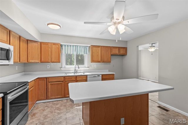 543 Westernmill Drive, Chesterfield, MO 63017