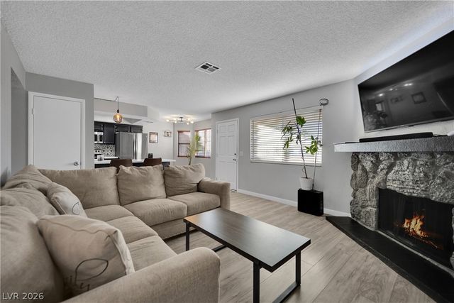 7937 Diamond Rock Way 202, Las Vegas, NV 89128