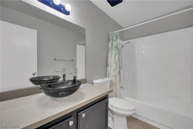 7937 Diamond Rock Way 202, Las Vegas, NV 89128
