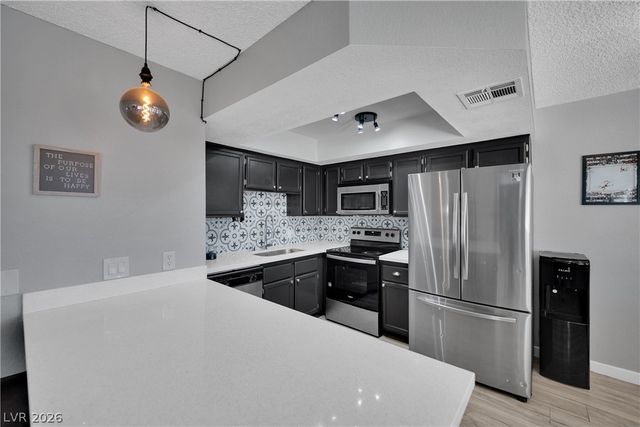7937 Diamond Rock Way 202, Las Vegas, NV 89128