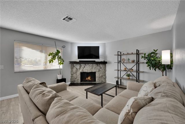 7937 Diamond Rock Way 202, Las Vegas, NV 89128