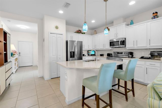 7004 VISTA BELLA DRIVE, Bradenton, FL 34209
