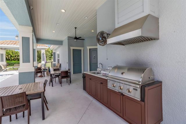7004 VISTA BELLA DRIVE, Bradenton, FL 34209