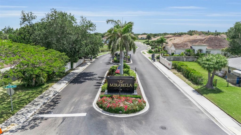 Image 56 of property listing at 7004 VISTA BELLA DRIVE, Bradenton, FL 34209